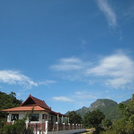 Mountain Breeze Villa Pran Buri Exteriör bild